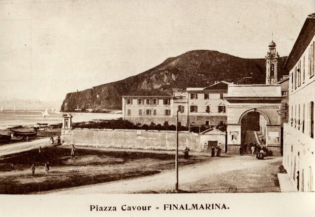 Piazza Cavour