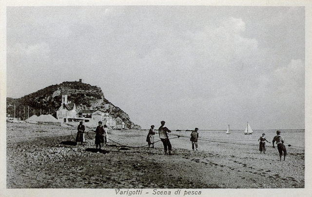 Sulla spiaggia di Varigotti