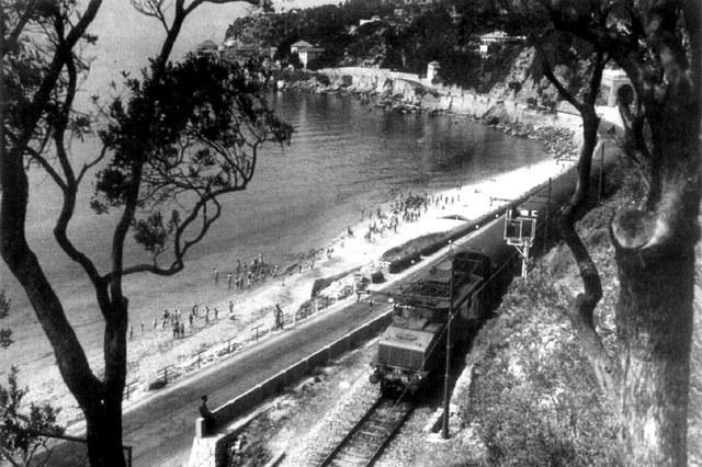 Il treno a Varigotti nel 1954